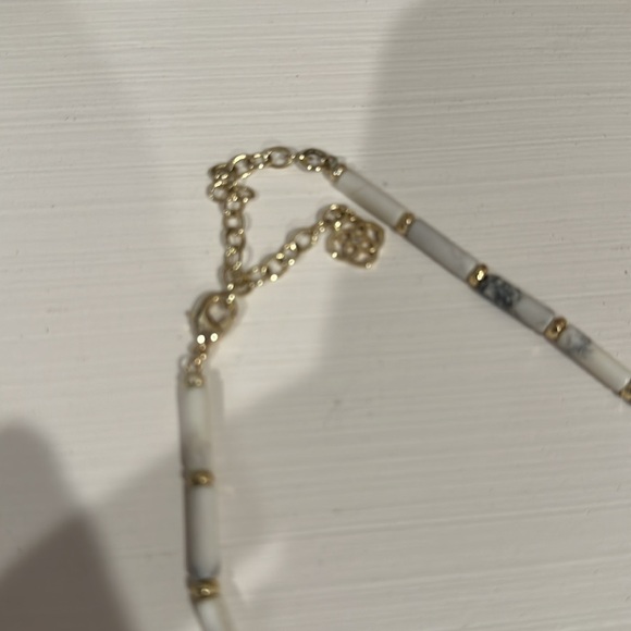 Kendra Scott necklace - Picture 2 of 4